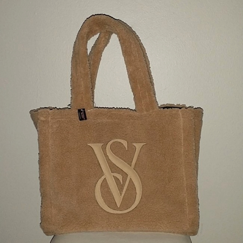 NWT|Victoria's Secret Sherpa Tote|Soft & Cozy